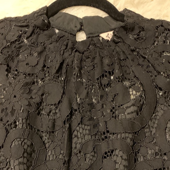 Nanette Lepore Elegant Black Lace Sleeveless Blouse - Picture 3 of 11